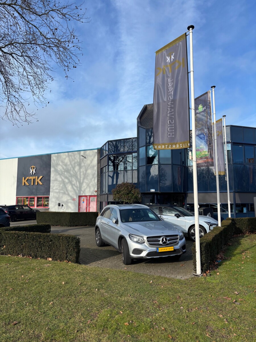 6b8ed7da-cf03-46e5-b30b-8d86671a5620